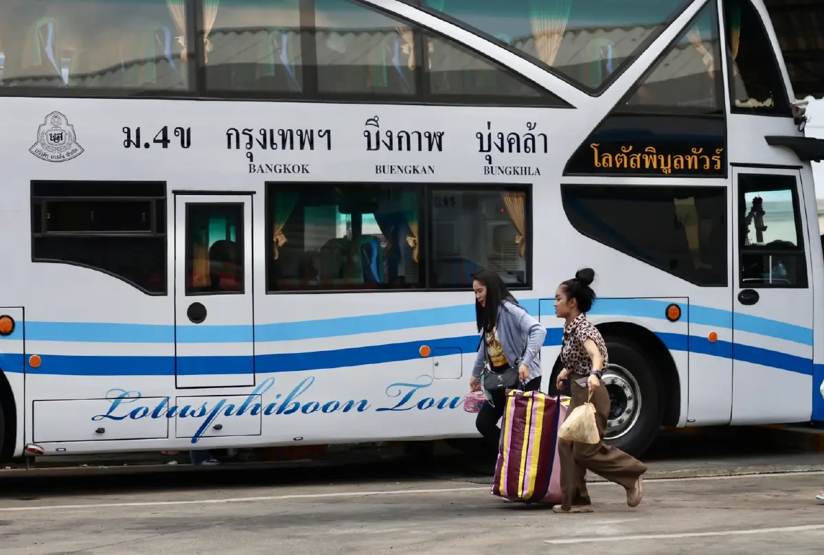 เตือนรถติดกรุงเทพ เลี่ยงเส้นทาง ถนนกำแพงเพชร 2 หมอชิต 2 คนกลับบ้าน