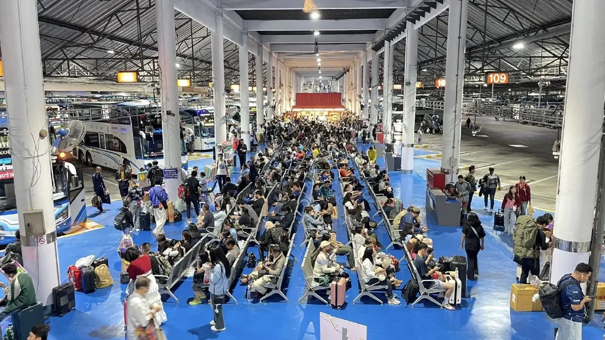 บขส. คึกคัก! เผยปชช.เดินทางกลับบ้านปีใหม่ วันแรกกว่า 1.3 แสนคน - ไม่มีตกค้าง