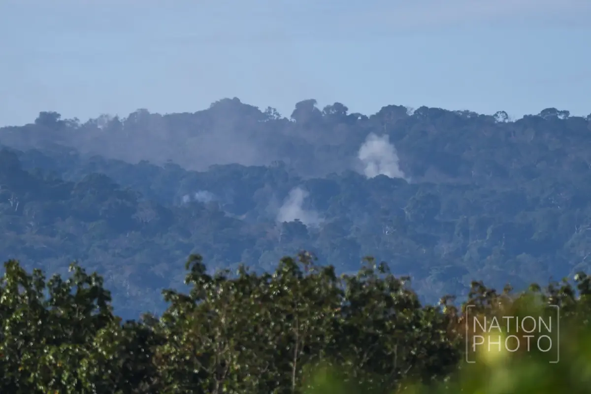 สมรภูมิเดือด! ภูมะเขือ ปะทะหนัก ทหารไทยยิงปืนใหญ่ สกัดทัพกัมพูชา