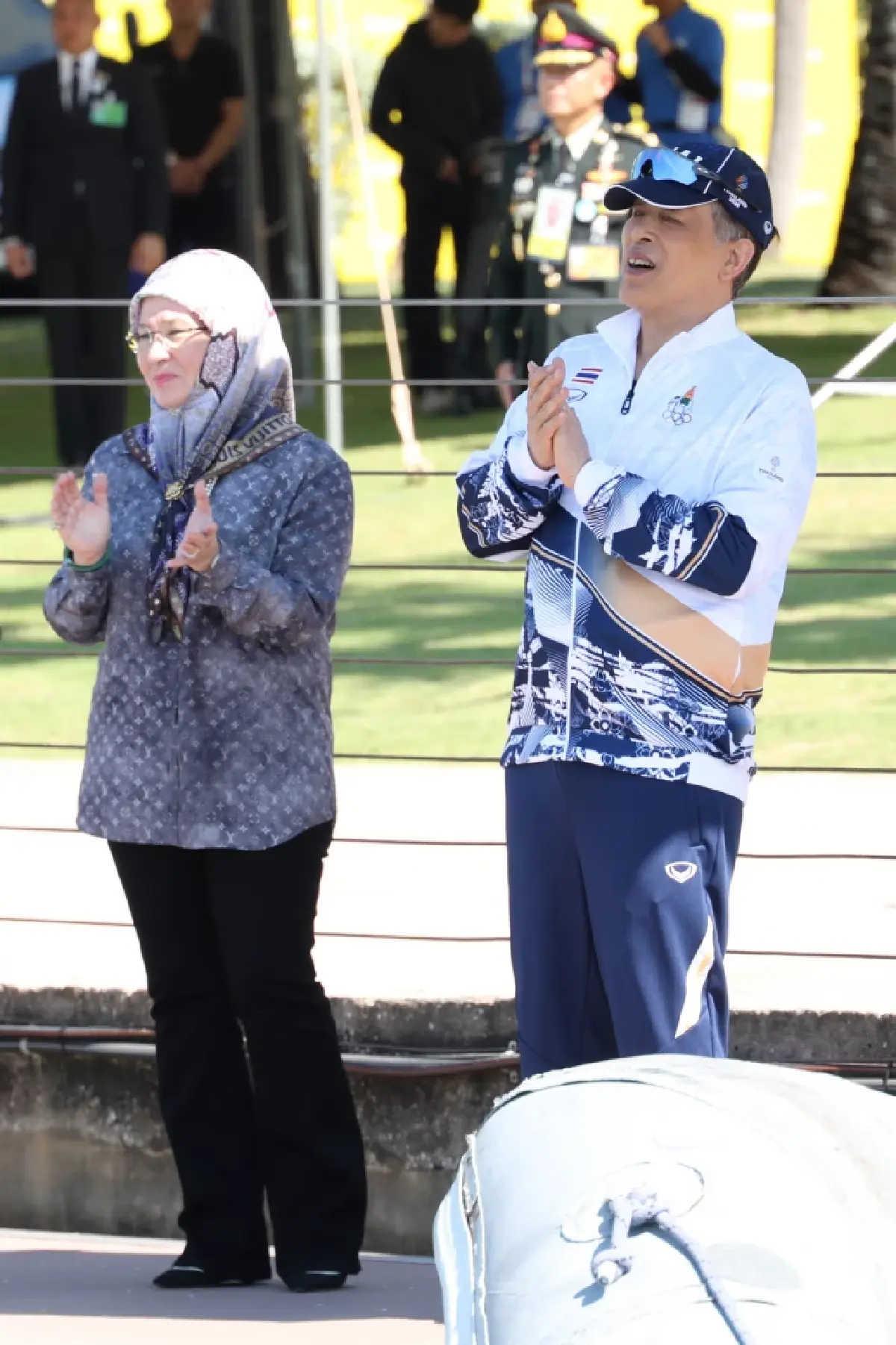 'พระราชินี' สร้างประวัติศาสตร์ ทรงนำทัพเรือใบไทย คว้าเหรียญทอง ซีเกมส์ ครั้งที่ 33