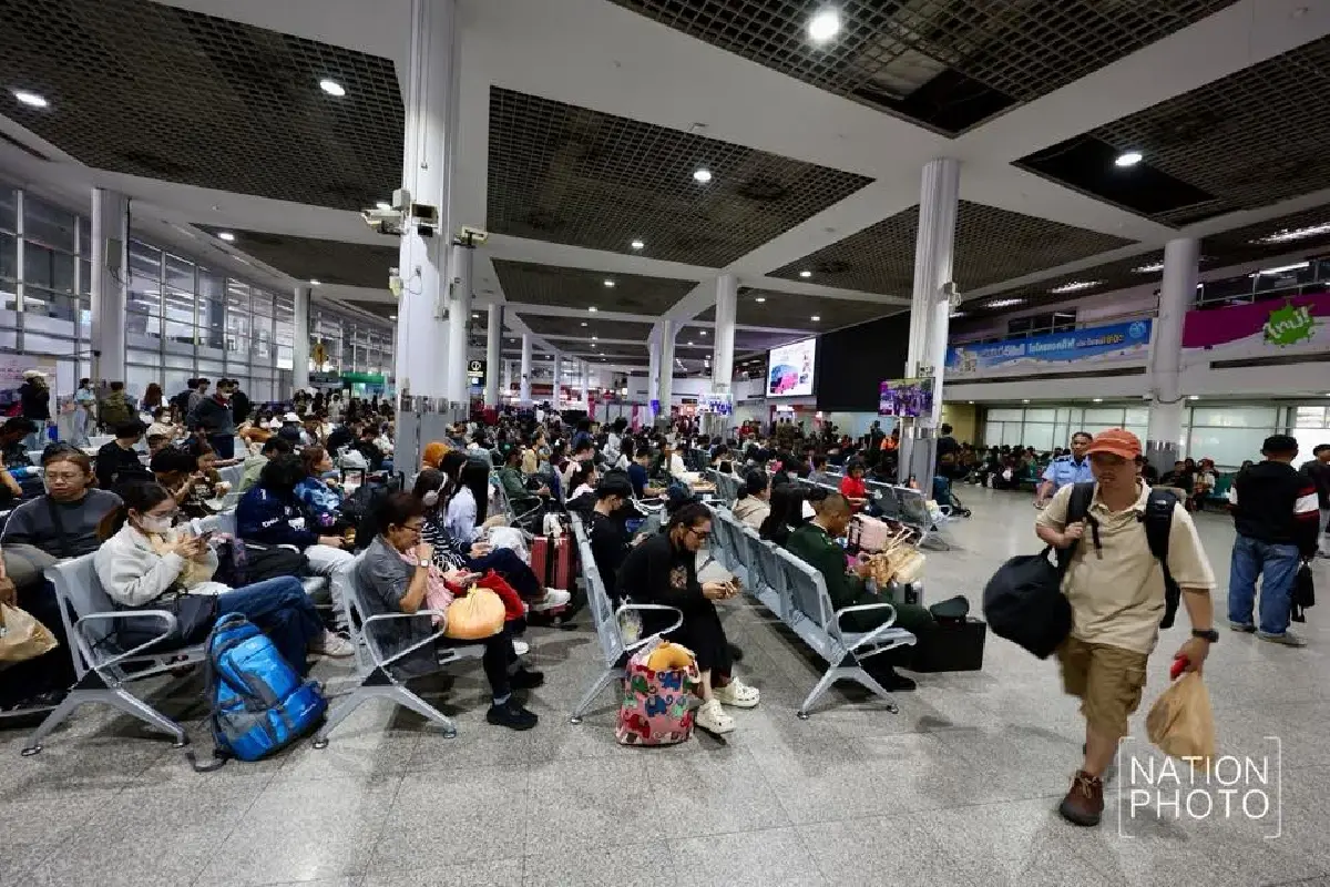 หมอชิต 2 คึกคัก แห่เดินทางกลับภูมิลำเนาฉลองปีใหม่ 2569 คาดวันนี้แตะ 1.8 แสนคน