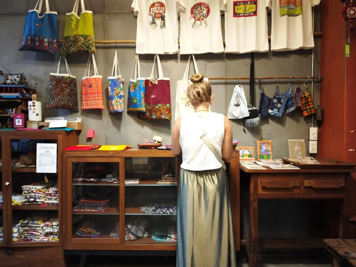 ยืนหยัดมา 30 ปี ‘เดอะ ชนบท’ ของที่ระลึกจากเมืองไทยราคาไม่แพง