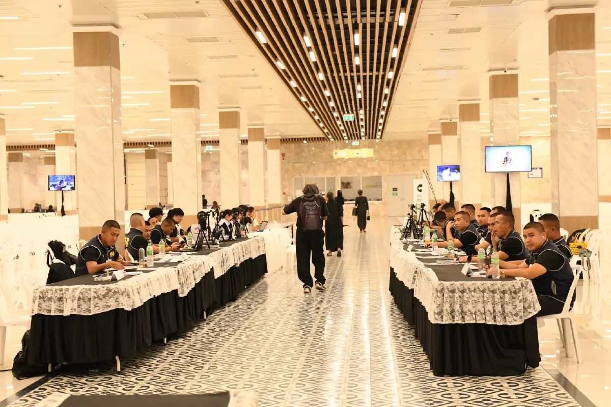 เข้ากราบพระบรมศพ ยอดพุ่ง 2 แสน กทม. เผย 5 ธ.ค. ปิดจุดคัดกรอง 13.00 น.