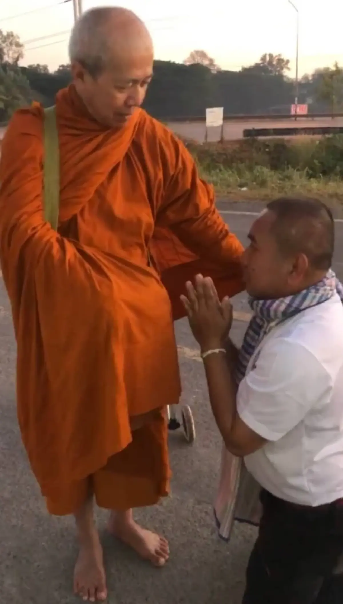 ทิดเป้ ดร. 2 ปริญญา คนดังลง สส. บ้านเกิด อาสาเพื่อชาวภูเวียง เขต 5