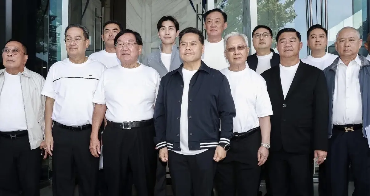 จุดรวมพลภูมิใจไทย ’เนวิน‘ เช็คชื่อ 80 ’บ้านใหญ่‘