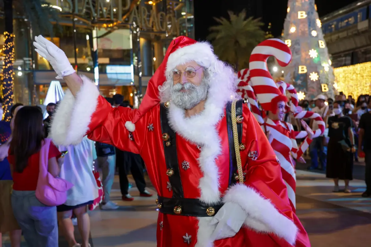 คำอวยพรวันคริสต์มาส 2568 แคปชั่นโดนๆ 'ซานต้า' ทำไมต้องแจกของขวัญ