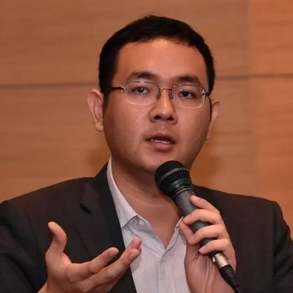 'อิสริยะ' อดีตผู้บริหารไลน์แมน แจงปมดราม่าร้อน หลังลง สส.ปชน.