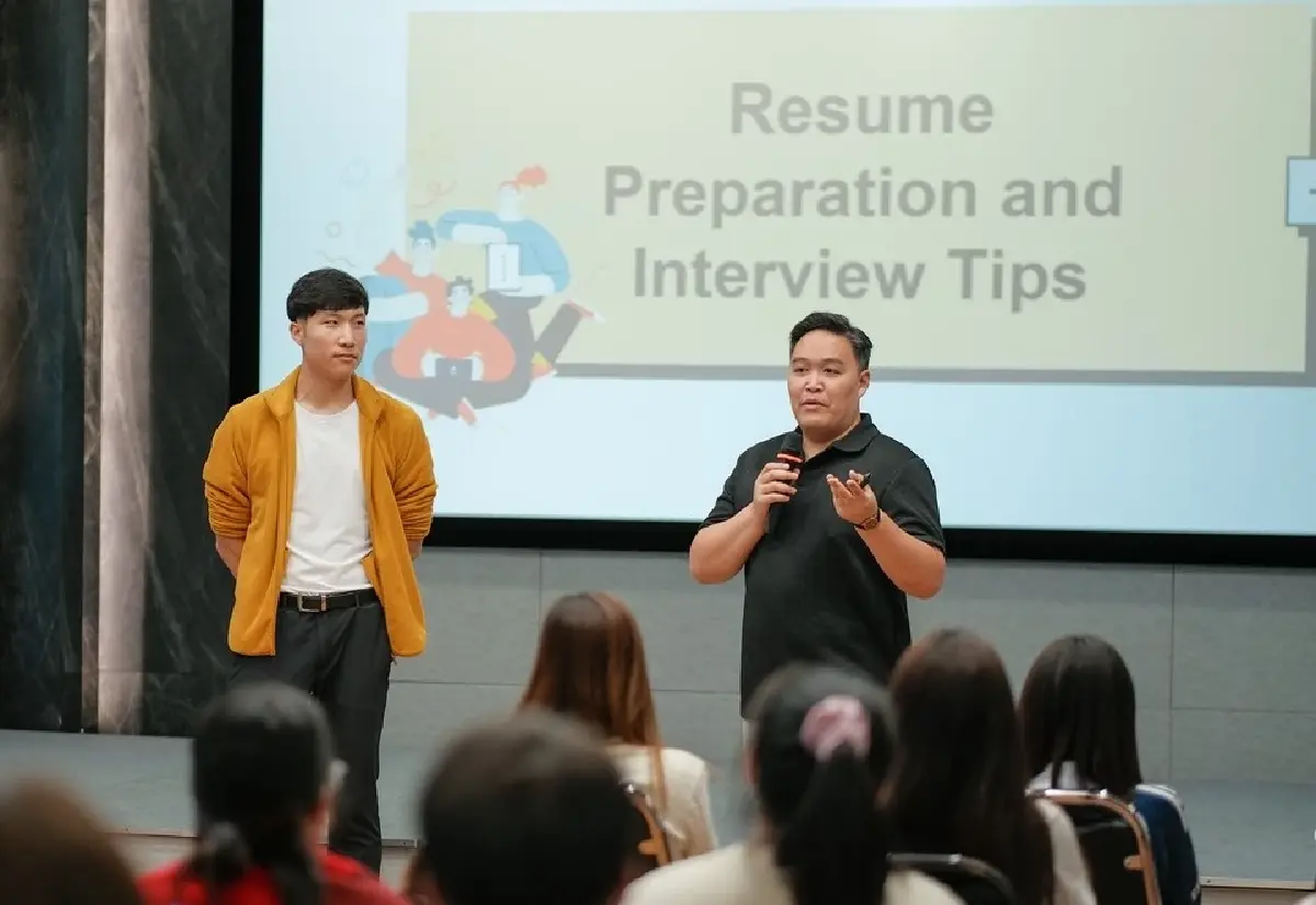 90% ของนายจ้างอยากได้คนมีทักษะ AI พร้อม เปิด 5 อาชีพมาแรง!