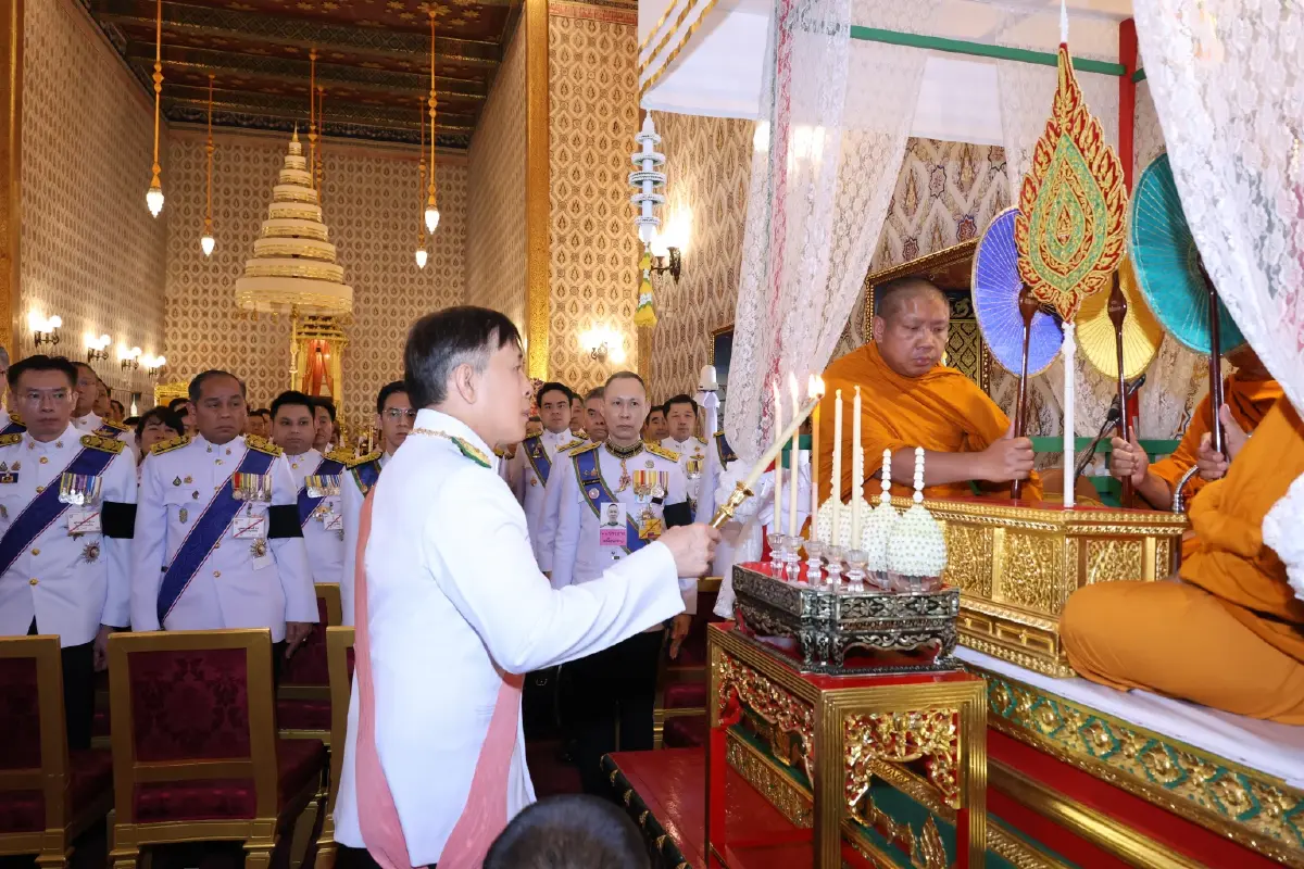 ในหลวง-พระราชินี เสด็จฯ ทรงบำเพ็ญพระราชกุศลปัญญาสมวาร 50 วัน ถวายพระบรมศพฯ