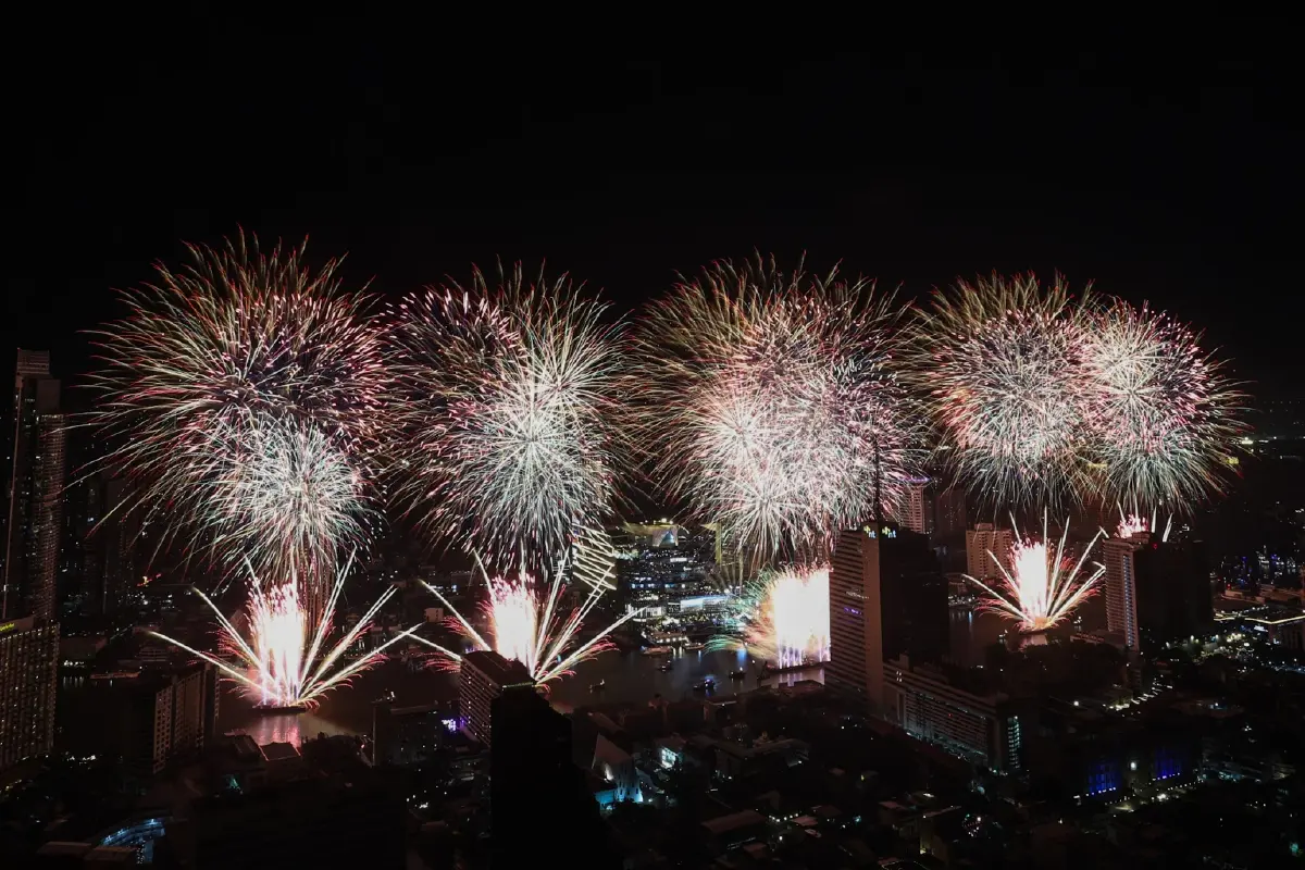 คำสวัสดีปีใหม่ 2569 อวยพรปีใหม่ คำคม ส่งท้ายปีเก่าต้อนรับปีใหม่