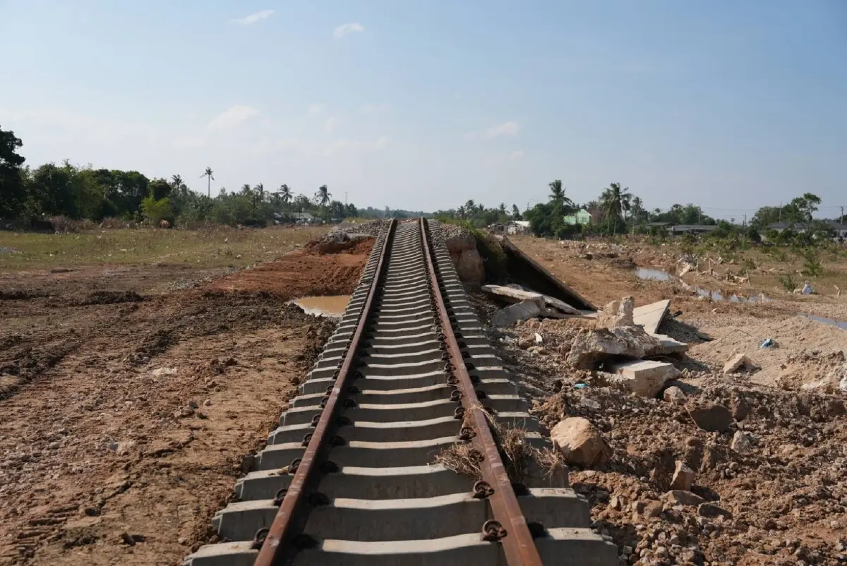 แจ้งงดเดินขบวนรถ รถไฟสายใต้ 4 ขบวน เปลี่ยนเส้นทางให้บริการ 6 ขบวน วันนี้ - 6 ธ.ค.