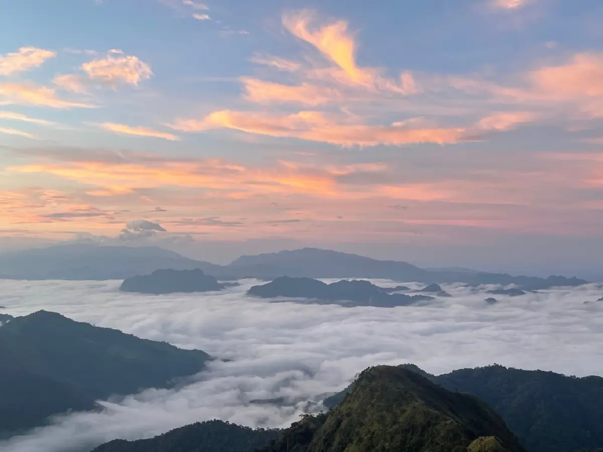 ‘เดินป่า’ เทรนด์เที่ยวภูเขาแรงจัด! ดันยอดค้นหาที่พัก ‘เชียงใหม่’ พุ่ง 254%