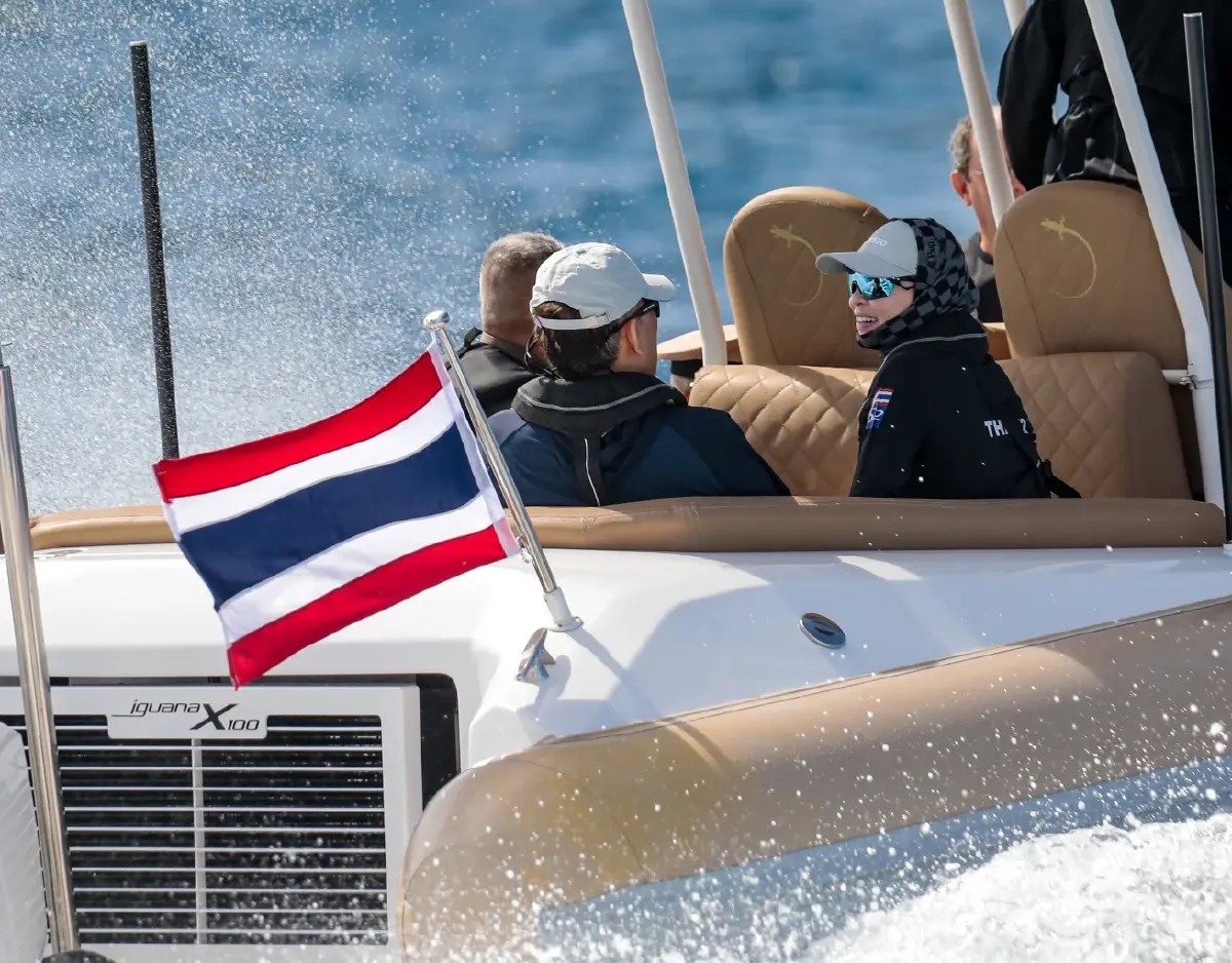 ในหลวง พระราชินี เสด็จฯ พระราชทานรางวัล 'ภูเก็ตคิงส์คัพรีกัตต้า'