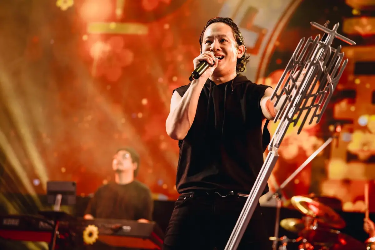 LIVE ถ่ายทอดสด คอนเสิร์ตครั้งสุดท้าย 'COCKTAIL 77 EVER TOUR' ดูฟรี