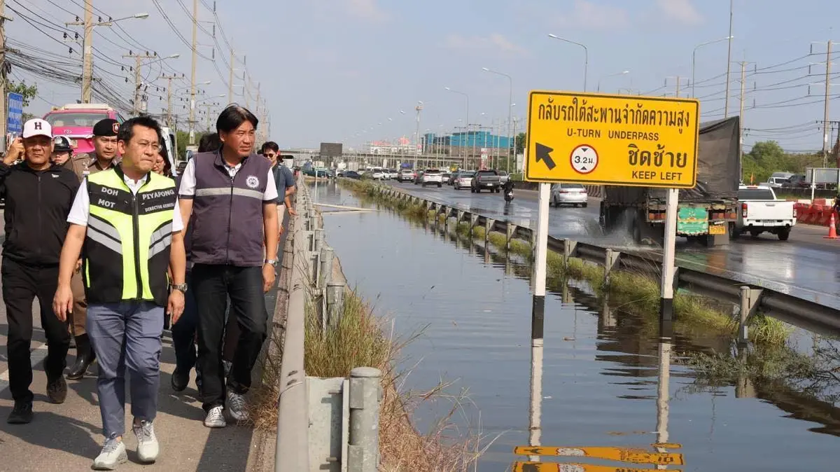 ลุยแก้ปัญหา 'น้ำทะเลหนุนสูง' ท่วมถนนพระราม 2 เร่งระบายน้ำ 24 ชม.