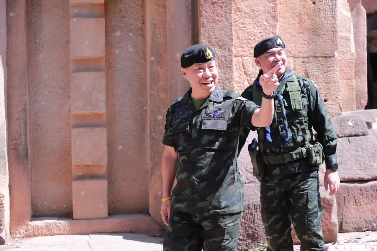 เสธ.ทบ.ตรวจแนวรบ 'ปราสาทตาเมือน' วางกรอบสถาปนาความมั่นคงระยะยาว