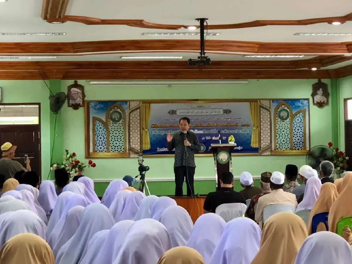 'ทวี' ชูธงแก้รธน.คืนสิทธิเรียนฟรี ถึงปริญญาตรี ปลดหนี้กยศ.