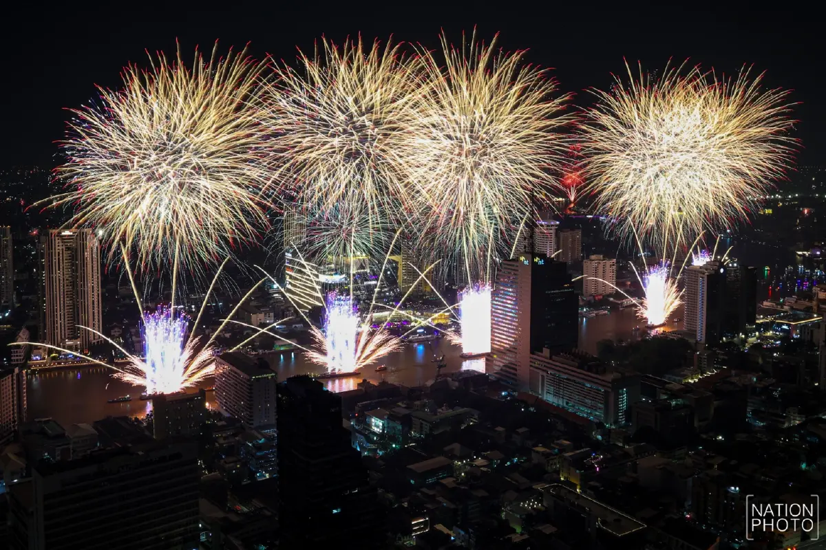 สวัสดีปีใหม่ 2569 ภาพชุด พลุปีใหม่ โค้งน้ำเจ้าพระยา เคาท์ดาวน์ 2026