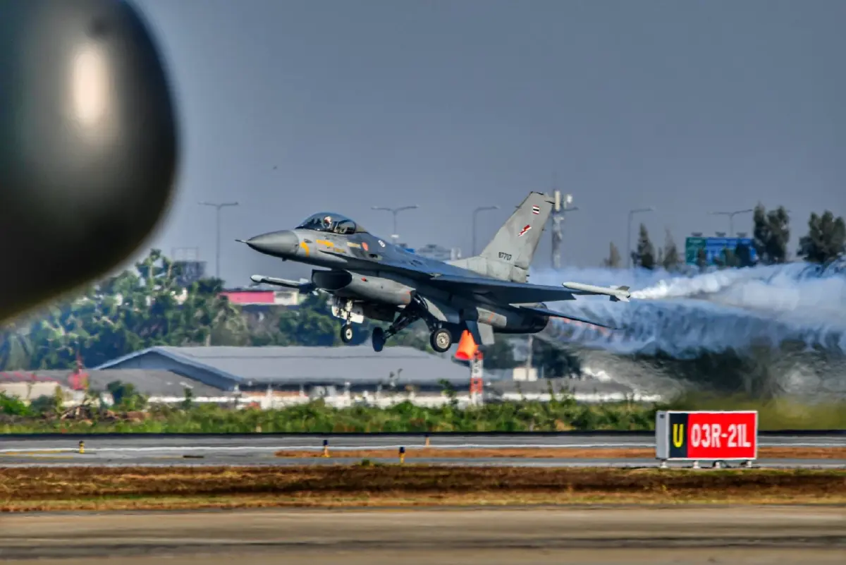 สะเทือนน่านฟ้า! ทัพอากาศ จัดเต็มวันเด็ก 69 ส่ง F-16 คำรามดอนเมือง