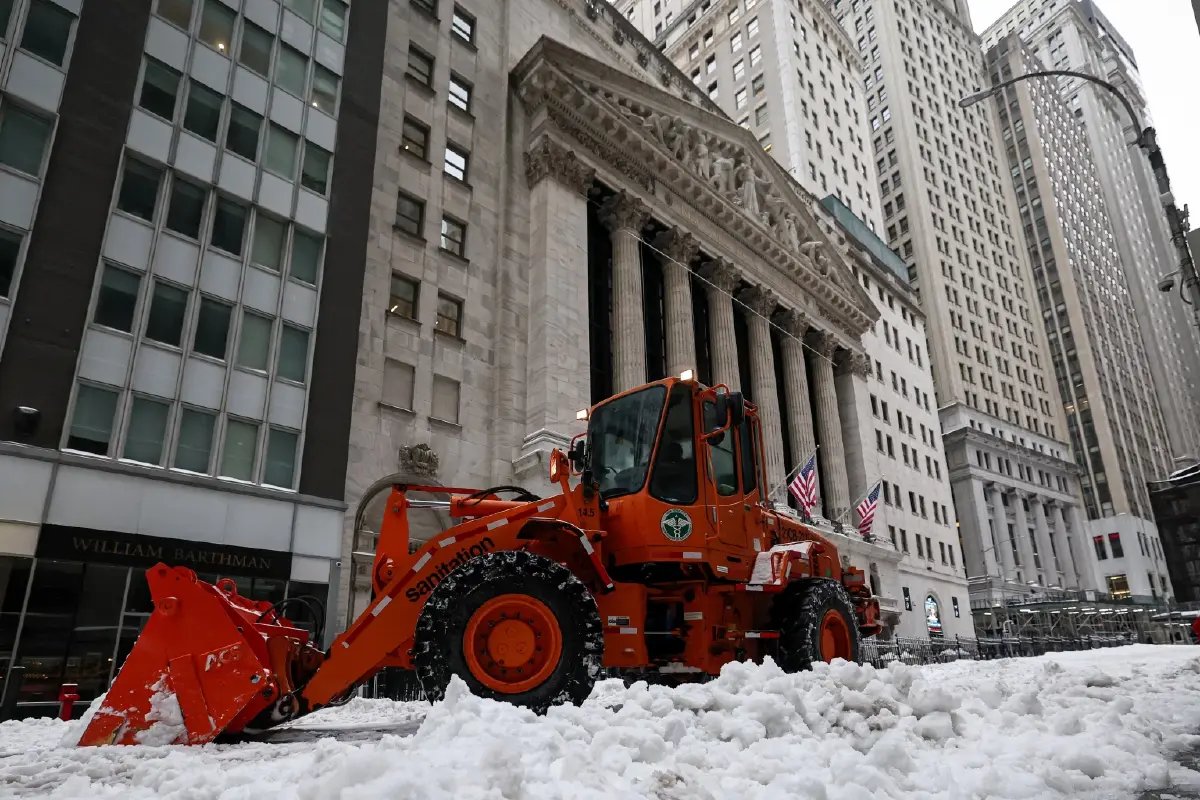 'พายุฤดูหนาว' ถล่มสหรัฐ มีผู้เสียชีวิตอย่างน้อย 30 ราย เที่ยวบินยกเลิก 12,500 เที่ยว