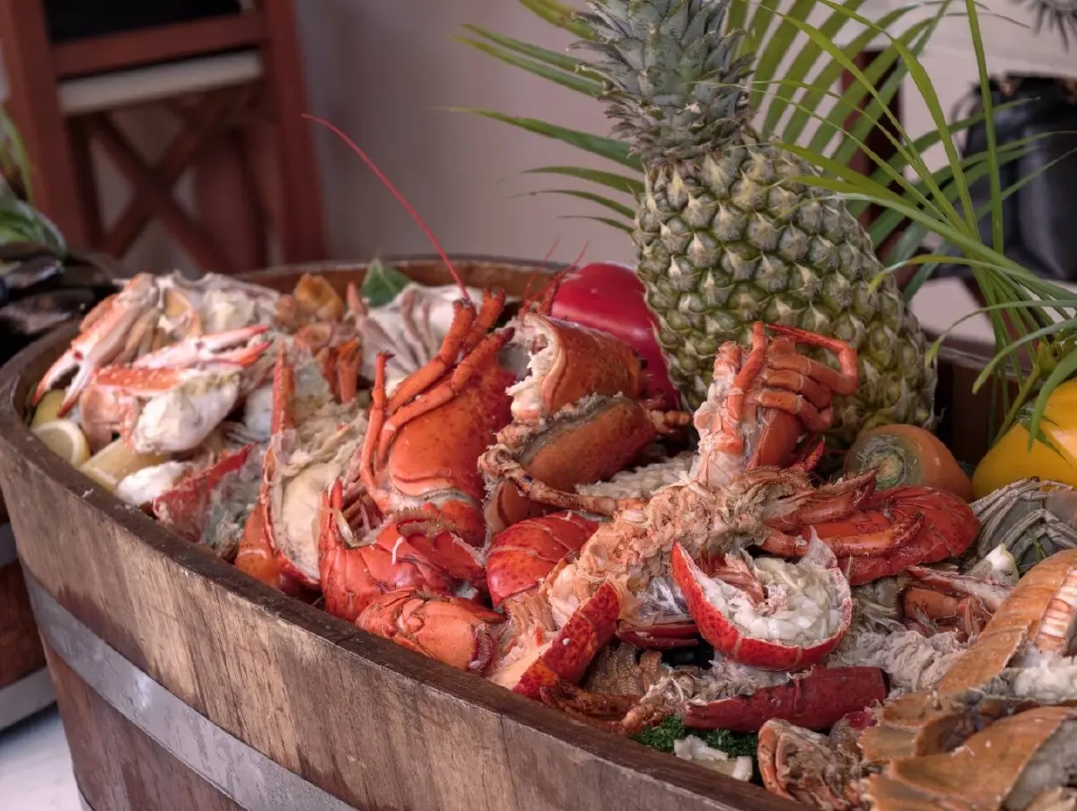 La Dolce Vita Sunday ยกบรรยากาศ ‘กรีซ’ สู่ หาดบางเทา ภูเก็ต