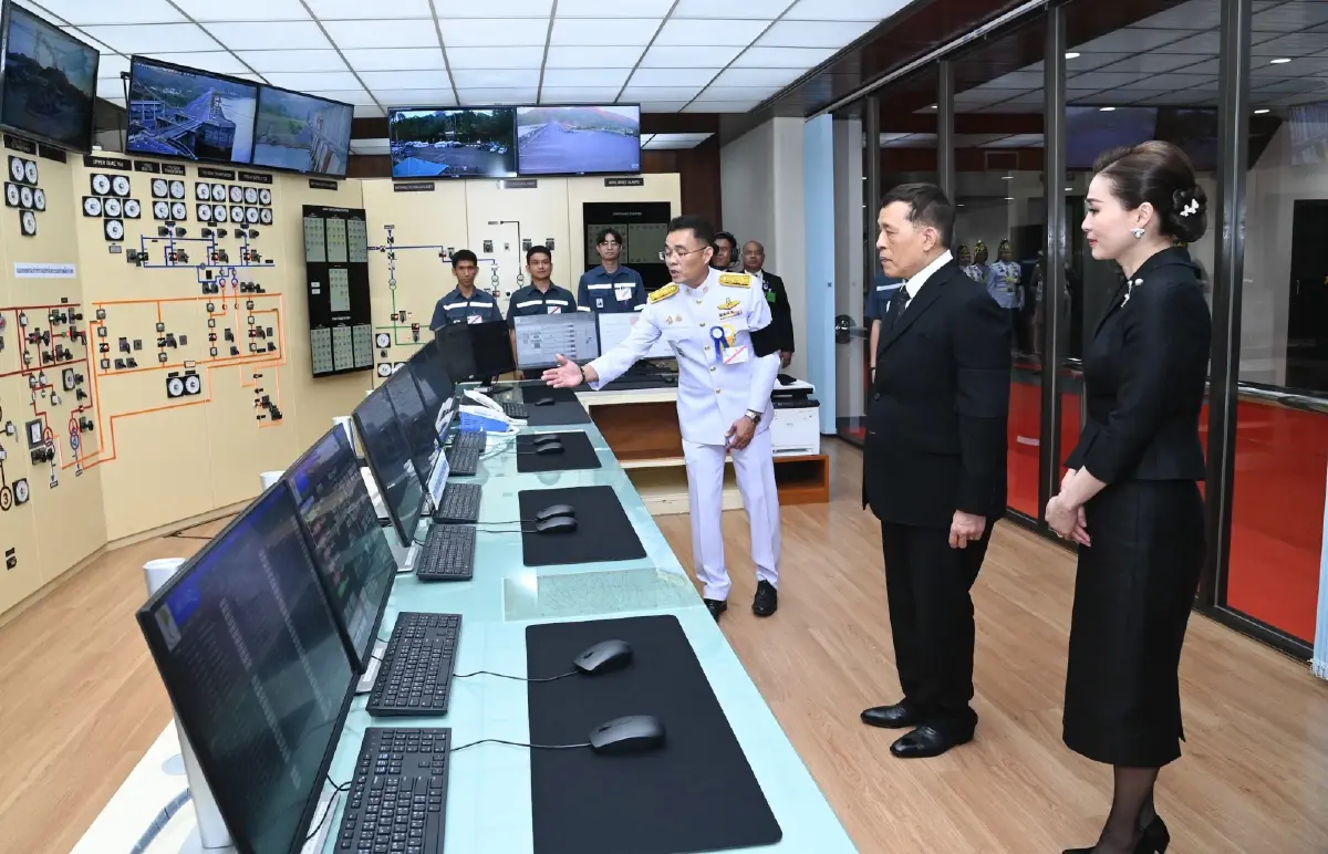 ในหลวง-พระราชินี ทรงเปิดสวนสุขภาพสราญจิต ณ เขื่อนวชิราลงกรณ