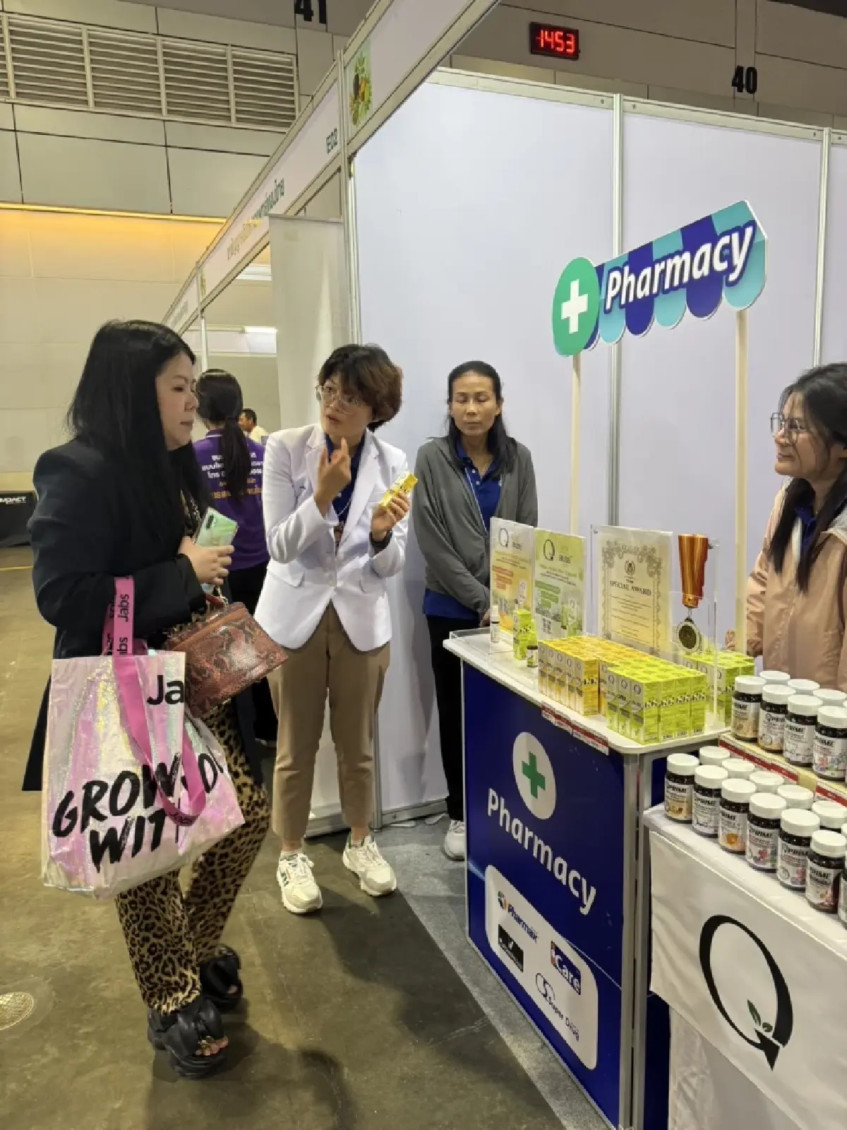 ‘เฮลท์ลีด’ พลิกเกมร้านยาไทย  สลัดภาพผู้ขายยา สู่ศูนย์กลางสุขภาพชุมชน