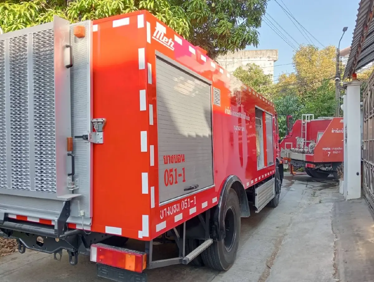 ระทึกกรุง ไฟไหม้บ้านหรู บางขุนเทียน ปู่วัย 78 หนีตายว่อน ไฟลวกเจ็บ