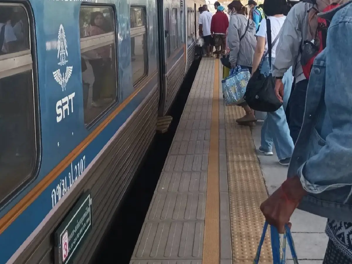 เพิ่มรถไฟ 10 ขบวน! รับคนกลับกรุง ยอดปีใหม่ 69 พุ่งเฉียดล้าน