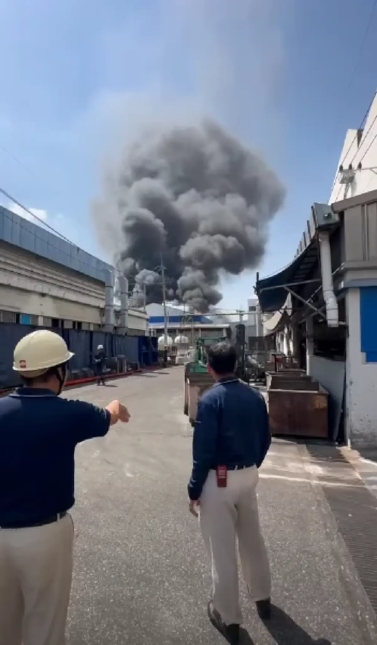 ด่วน! เกิดเหตุ ไฟไหม้โรงงานขนาดใหญ่ เขตอุตสาหกรรมสุรนารี โคราช