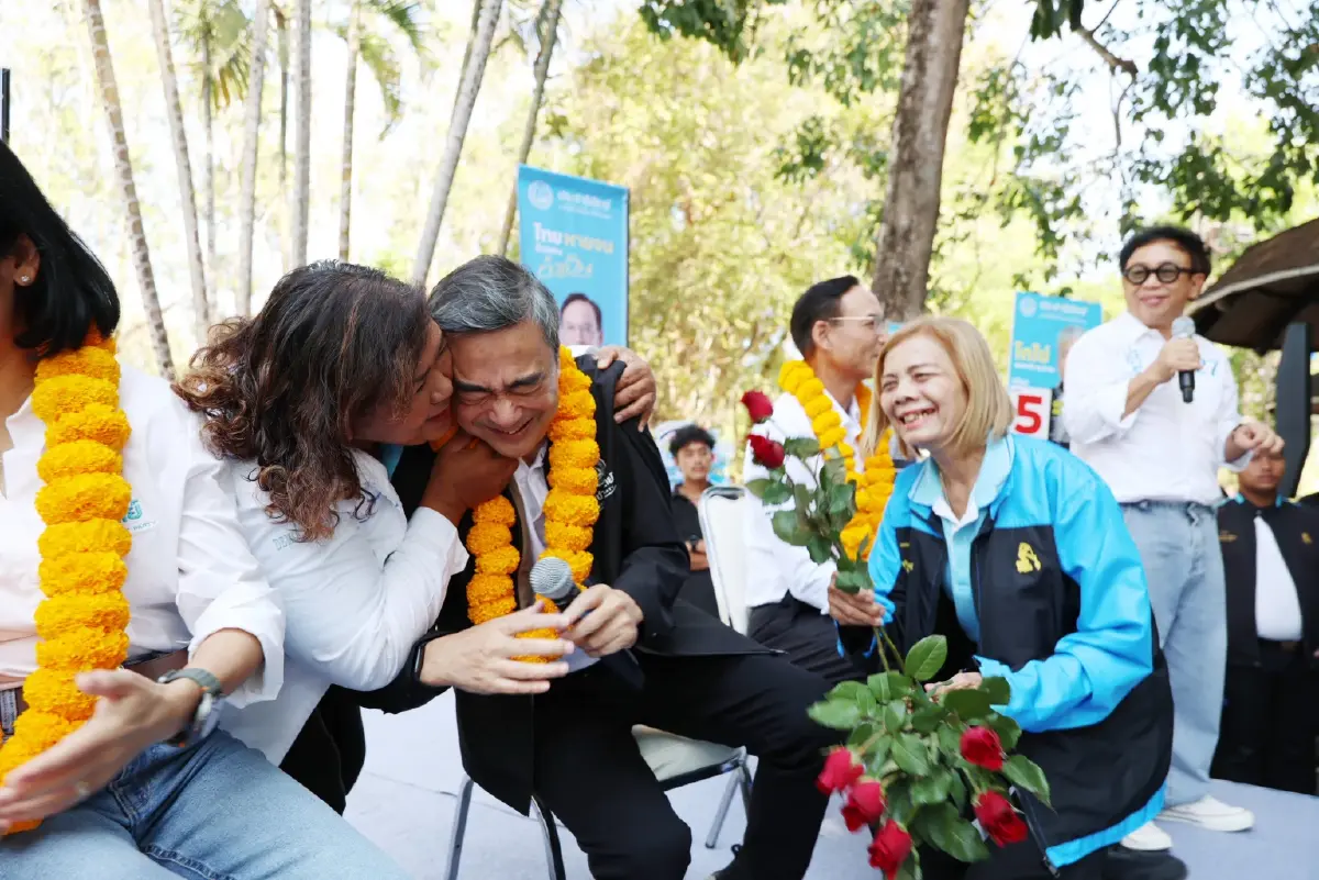 'อภิสิทธิ์' เปิดหัวทัวร์ไทย ที่ภูเก็ต ชูนโยบายภูเก็ตมหานคร