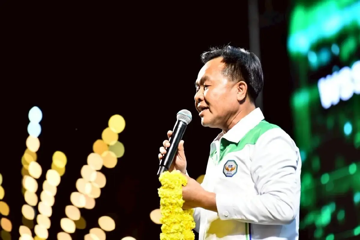 'ยศสิงห์' ปราศรัยแปดริ้ว ประกาศกล้าทำ-กล้าชน-การเมืองแตะต้องได้