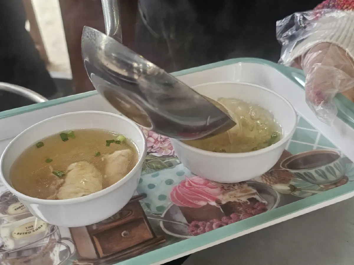 ‘โกวกอล์ฟ ข้าวมันไก่สิงคโปร์’ ข้าวนุ่ม หอม มัน 'น้ำจิ้มรสเด็ด'