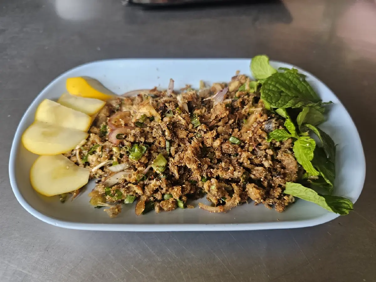 อุบลแจ่วฮ้อน หม้อไฟอีสานแท้ น้ำซุปเผ็ดร้อน รสเด็ด ขายมา 40 ปี