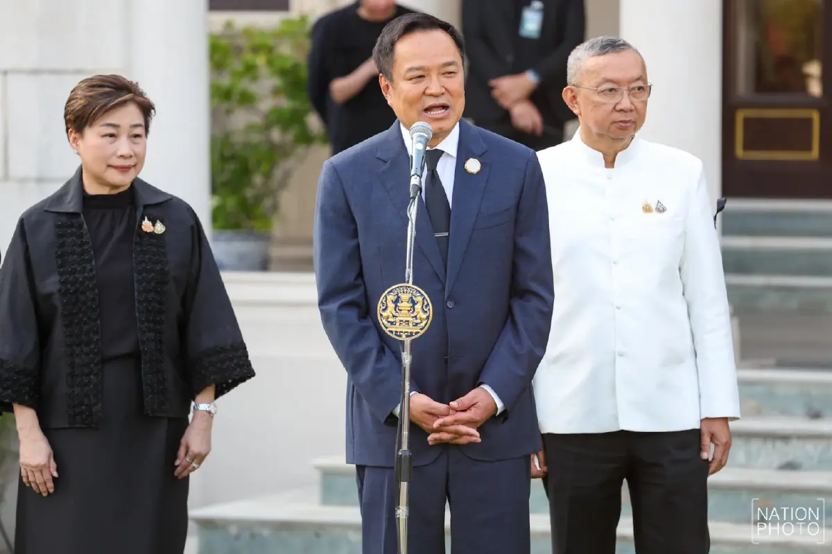 '2 ก๊ก' ชิงอำนาจ 'ซ้ายใหม่' VS 'บ้านใหญ่' มีของ