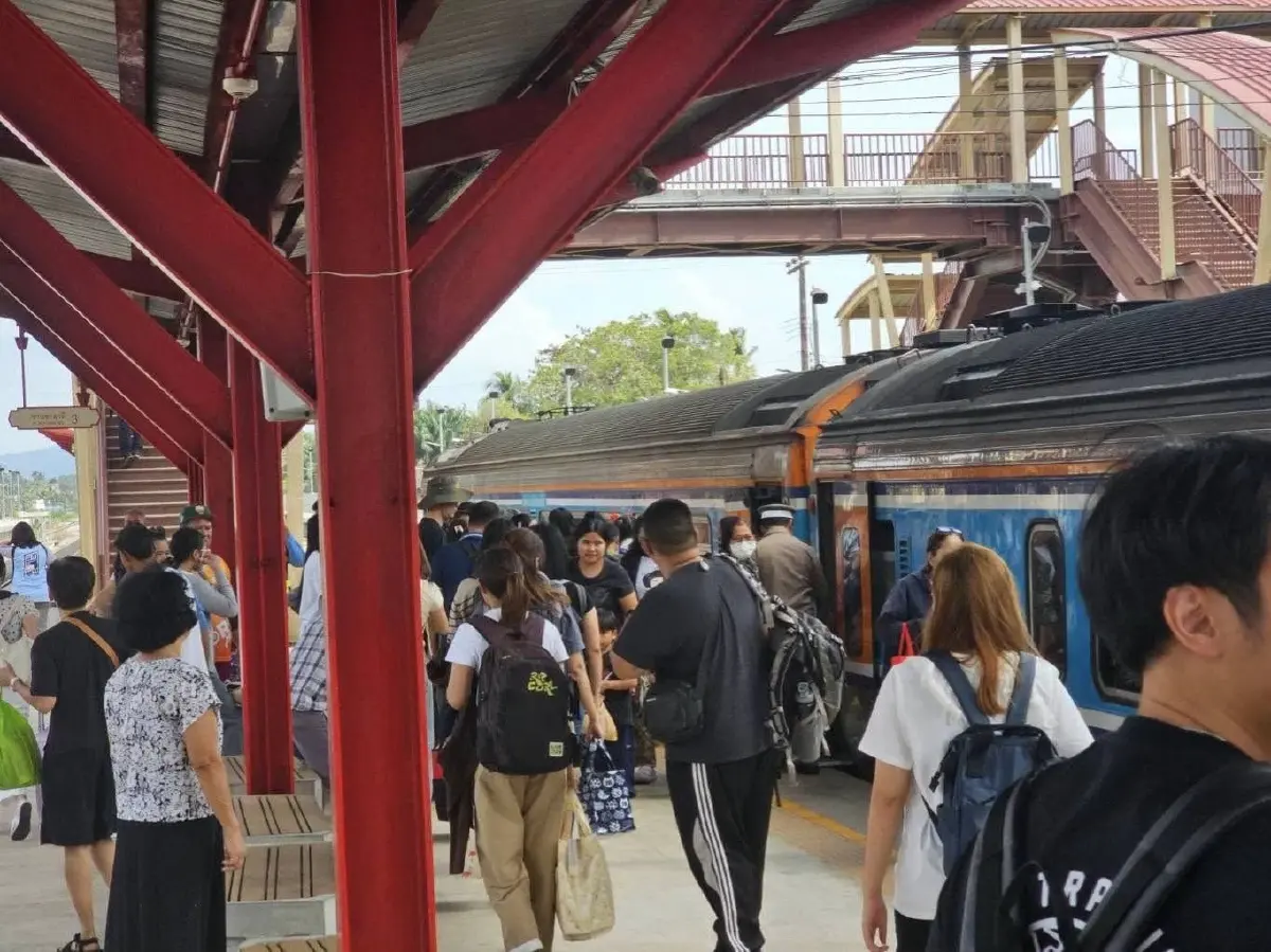 เพิ่มรถไฟ 10 ขบวน! รับคนกลับกรุง ยอดปีใหม่ 69 พุ่งเฉียดล้าน