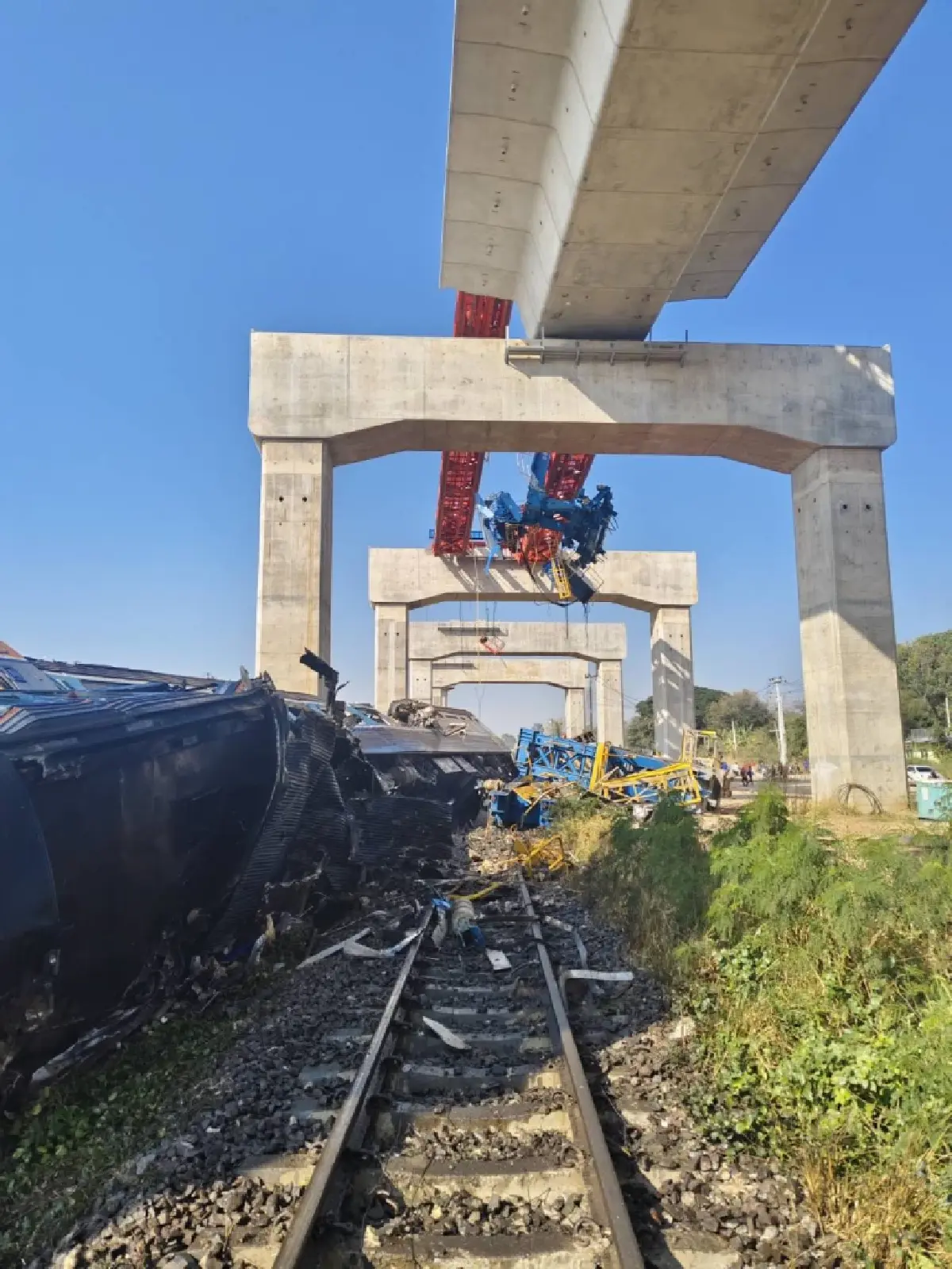 รฟท.เร่งสอบเครนถล่ม งานสร้างไฮสปีดใต้สัญญารับเหมา 'อิตาเลียนไทย'