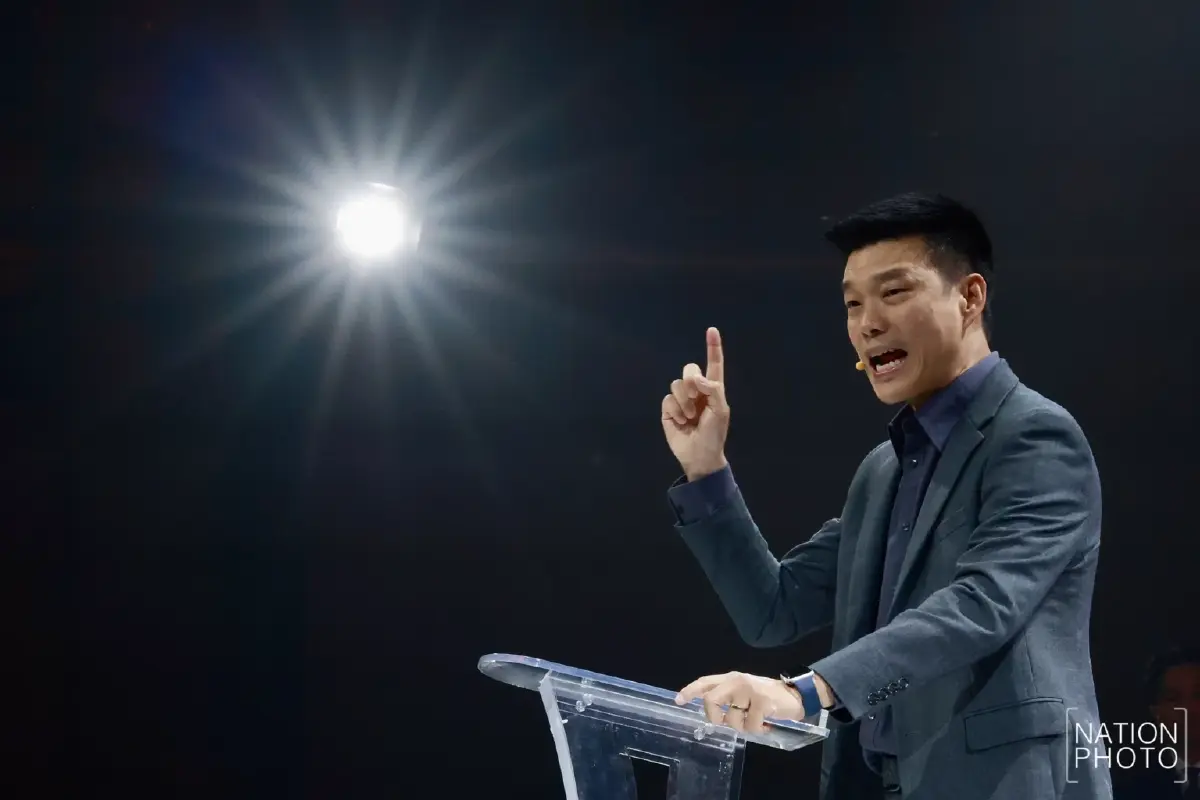 ณัฐพงษ์ ประกาศพรรคประชาชน พร้อมบริหารประเทศ เร่งอุดรอยรั่ว–กระตุ้นฐานราก–ลดหนี้ประชาชน