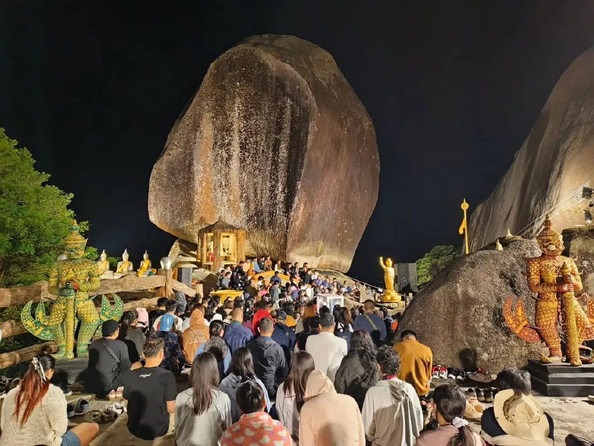 สายศรัทธาหลั่งไหล แห่นมัสการรอยพระพุทธบาทเขาคิชฌกูฏ ประจำปี 2569