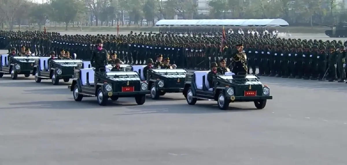 ผบ.ทบ. นำ สวนสนาม วันกองทัพบก ย้ำ จงรักษาคําสัตย์ปฏิญาณต่อธงชัยเฉลิมพล