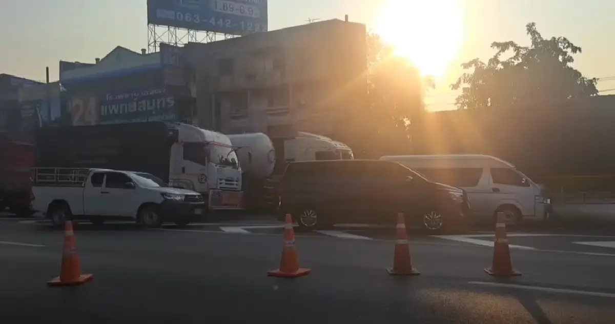 ด่วน! รถติดมากแล้ว จุดเครนถล่มถนนพระราม 2 ดูทางเลี่ยง มีปิดถนน