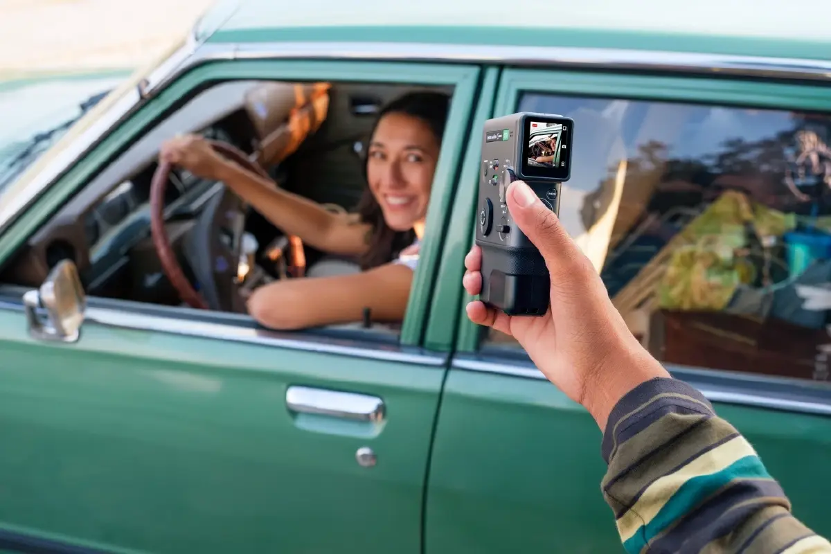 กล้องย้อนวัย 'instax mini Evo Cinema' กล้องอินสแตนท์ถ่ายวิดีโอได้