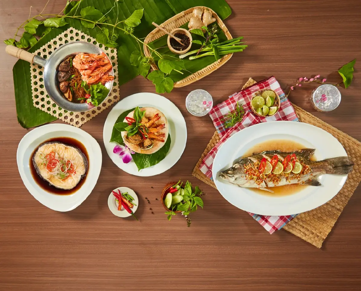 CHOM CAFÉ & RESTAURANT ต้นไม้เล็กจากเชียงใหม่ เติบโตเคียงต้นไม้ใหญ่ที่ The Chlorophyll หัวหิน