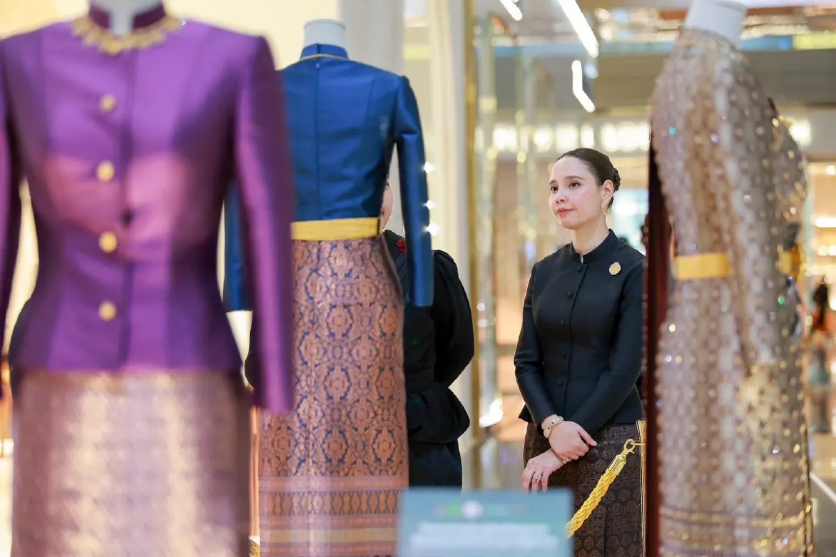 รมว.วธ. เปิดเสวนา ชุดไทยพระราชนิยม  เทิดพระเกียรติ 'พระพันปีหลวง'