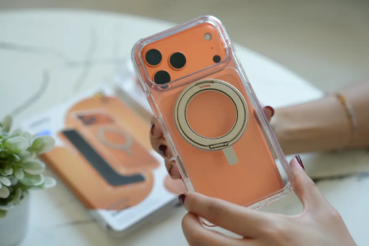 ปีใหม่เคสใหม่! ส่องเหตุผลที่ UNIQ คือเคสมาแรงสำหรับสาวก iPhone 17