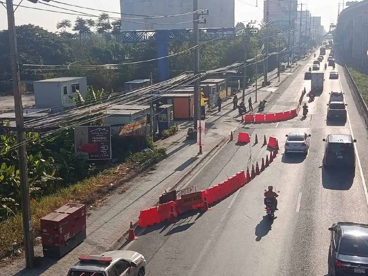 ด่วน! เลี่ยงได้เลี่ยง ถนนทรุดตัว 'บางนา-ตราด' ปิดถนน ระวังรถติด