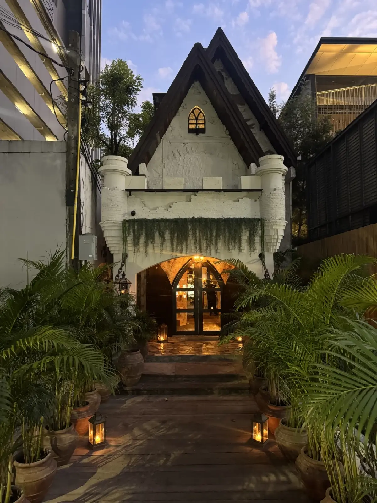 Quilombo สเต็กเฮาส์อาร์เจนตินาแท้ ในปราสาทหินกลางทองหล่อ