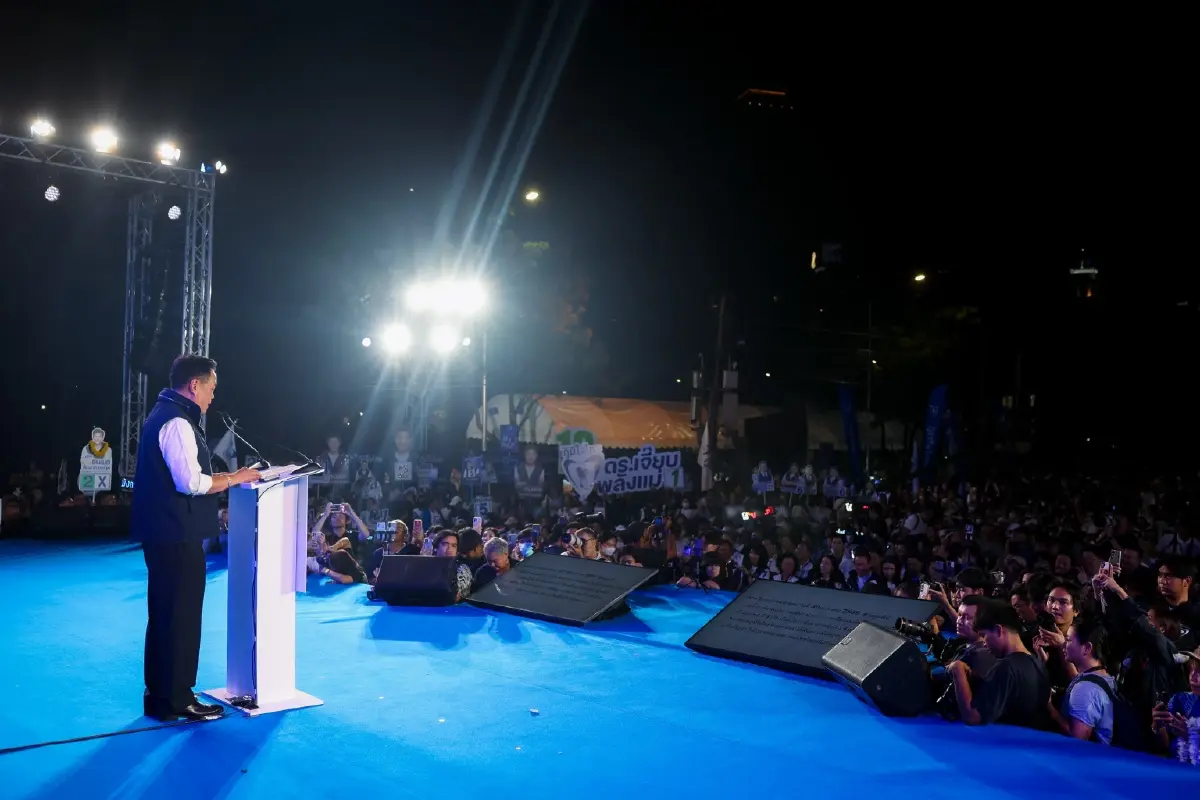 'อนุทิน' ลั่นไม่ใช่ 'หลานอังเคิล' พร้อมทำตาม 4 คำสั่งประชาชน ป้องอธิปไตย-สถาบัน-แก้ศก.