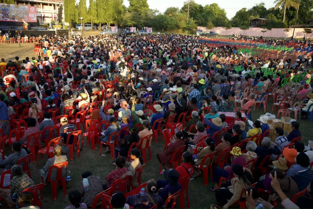 'จตุพร' เปิดตัว 'นิษา สุทธิกานต์' ลูกอีสานรุ่นใหม่ ชิง สส. ร้อยเอ็ด