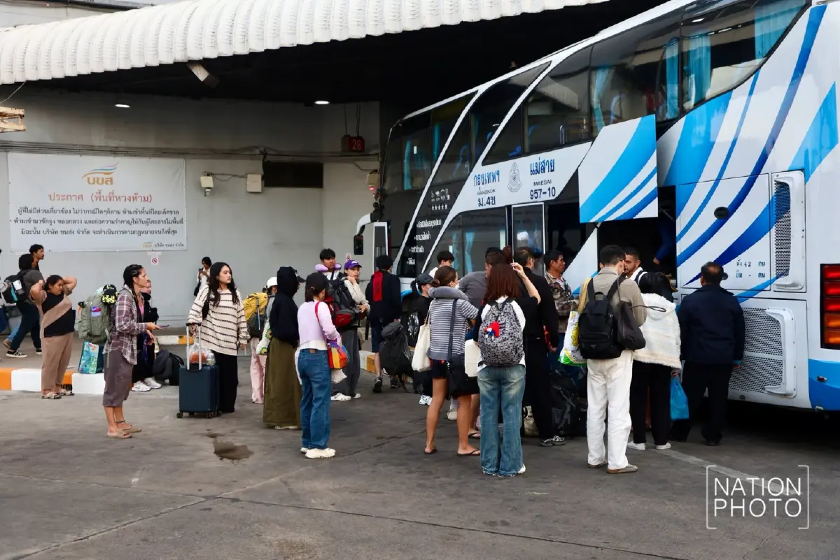 คนเยอะ หมอชิต 2 ประชาชนแห่กลับเข้ากรุงเทพ หลังกลับบ้านปีใหม่ 2569